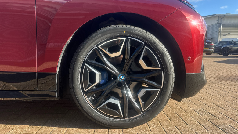 BMW iX 240kW xDrive40 M Sport 76.6kWh 5dr Auto Electric Estate